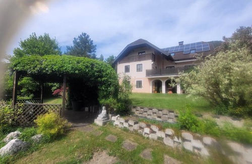 Dreistetten House | 236 m² House ∙ 4 bedrooms ∙ 10 guests