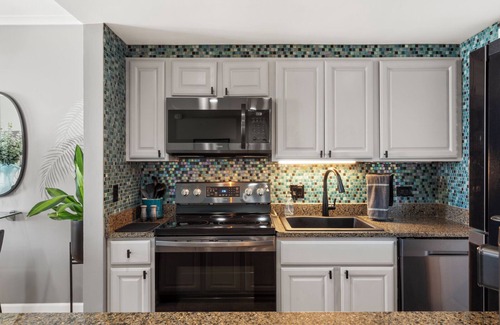 West Beach Condo | 2369 Shipwatch Villa: Beautifully Renovated Oceanfront Villa, $150 Bike Credit