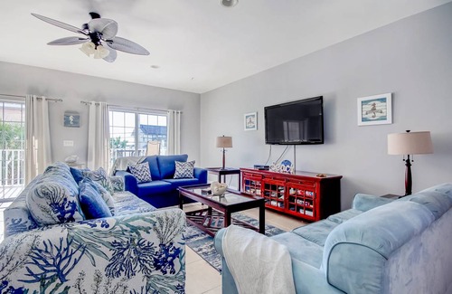 Crescent Beach Condo | 237 m² Condo ∙ 5 bedrooms ∙ 16 guests