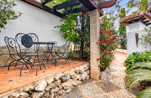 La Font d'en Carros Villa | 238 m² Villa ∙ 2 bedrooms ∙ 4 guests