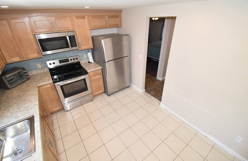 Eastward Look House | 24 Davisville Lane - Eastward Look - Narragansett