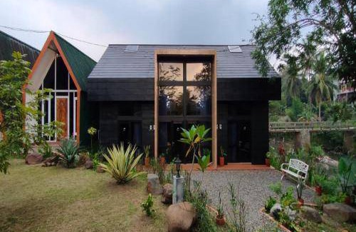 Dramaga Cabin | 24 m² Lodge ∙ 4 guests