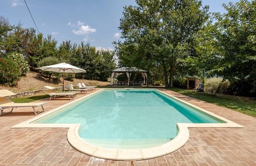 Todi House | 240 m² Farmhouse ∙ 5 bedrooms ∙ 10 guests