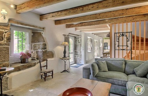 Pleumeur-Bodou House | 240 m² Gîte ∙ 7 bedrooms ∙ 14 guests