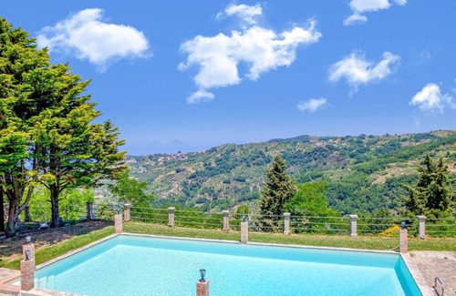 Ficarra House | 240 m² House ∙ 5 bedrooms ∙ 10 guests