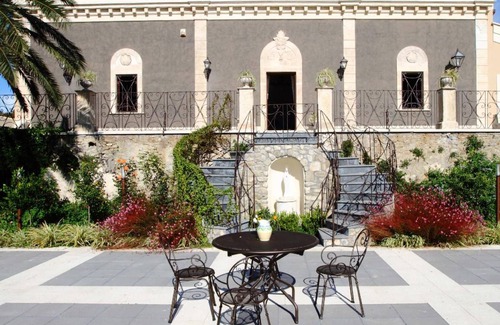 Centuripe House | 240 m² House ∙ 4 bedrooms ∙ 12 guests