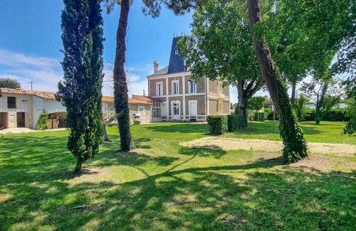 Etaules House | 240 m² House ∙ 5 bedrooms ∙ 12 guests