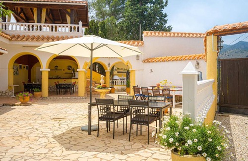 Aigues House | 240 m² House ∙ 5 bedrooms ∙ 10 guests