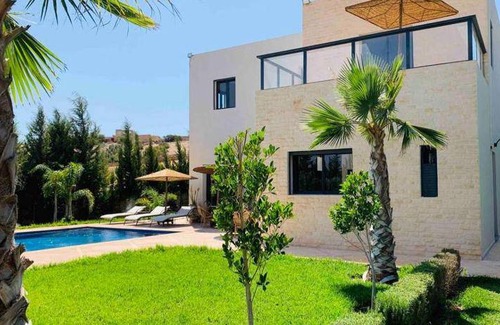 Ounagha Villa | 240 m² Villa ∙ 4 bedrooms ∙ 8 guests