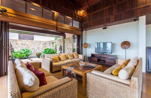 Bophut Villa | 2400 m² Villa ∙ 5 bedrooms ∙ 15 guests