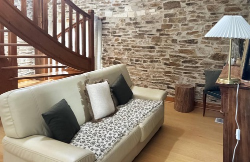 Jumilhac-le-Grand House | 248 m² House ∙ 4 bedrooms ∙ 10 guests