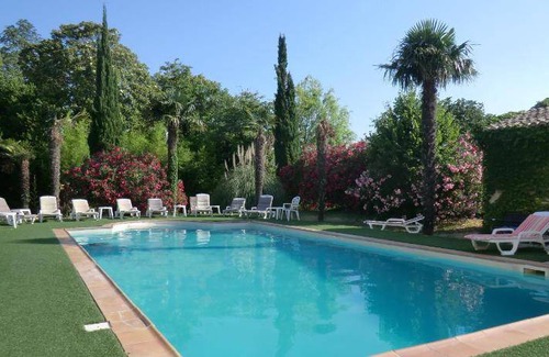 Entraigues-sur-la-Sorgue Hotel | 25 m² Hotel ∙ 127 guests