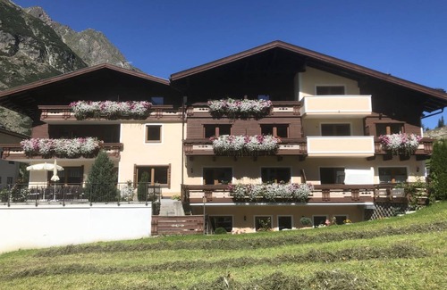 Mandarfen Hotel | 25 m² Hotel ∙ 1 bedroom ∙ 2 guests