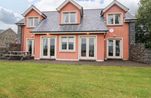 Templenoe House | 25 Ring of Kerry Golf Club Cottages