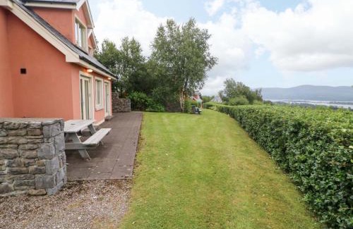 Templenoe House | 25 Ring of Kerry Golf Club Cottages