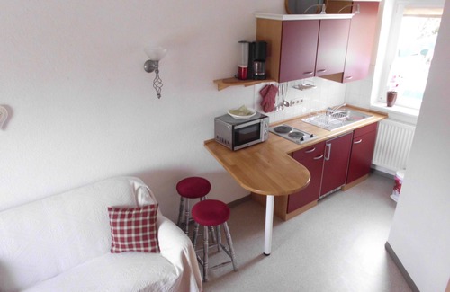 Wesenberg Apartment | 250 m from the Woblitzsee - quiet apartment with WLAN, terrace, bicycle garage