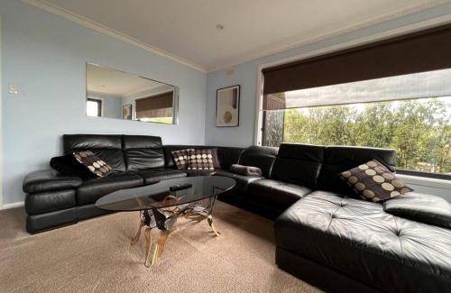 Howrah Apartment | 250 m² Apartment ∙ 2 bedrooms ∙ 4 guests