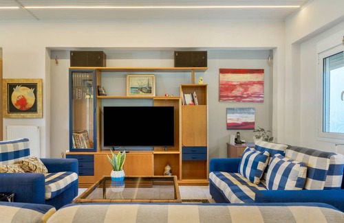 Spata-Artemida House | 250 m² Finca ∙ 8 bedrooms ∙ 16 guests