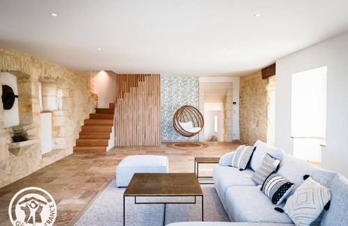Laval House | 250 m² Gîte ∙ 3 bedrooms ∙ 6 guests