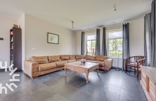 's-Heer Abtskerke House | 250 m² House ∙ 5 bedrooms ∙ 16 guests
