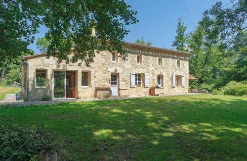 Perissac House | 250 m² House ∙ 3 bedrooms ∙ 9 guests