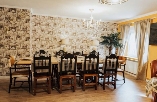Matamorosa House | 250 m² House ∙ 5 bedrooms ∙ 14 guests