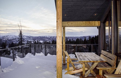 Kroderen House | 250 m² House ∙ 5 bedrooms ∙ 10 guests
