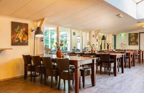 Municipality of Haaksbergen House | 250 m² House ∙ 7 bedrooms ∙ 38 guests