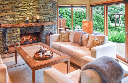 Turangi Cabin | 250 m² Lodge ∙ 6 bedrooms ∙ 21 guests