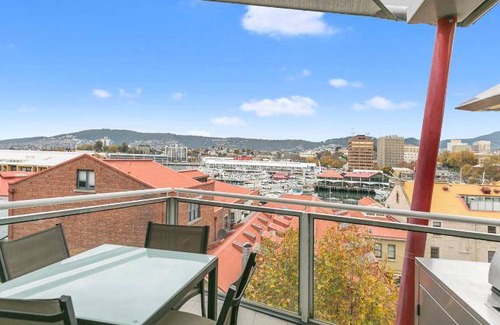 Sullivan's Cove Apartment | 250 m² Serviced apartment ∙ 3 bedrooms ∙ 127 guests
