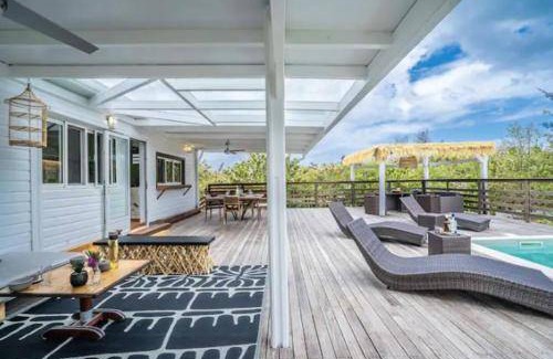 Plum Bay Villa | 250 m² Villa ∙ 2 bedrooms ∙ 6 guests