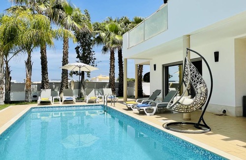 Castelo Villa | 250 m² Villa ∙ 4 bedrooms ∙ 10 guests