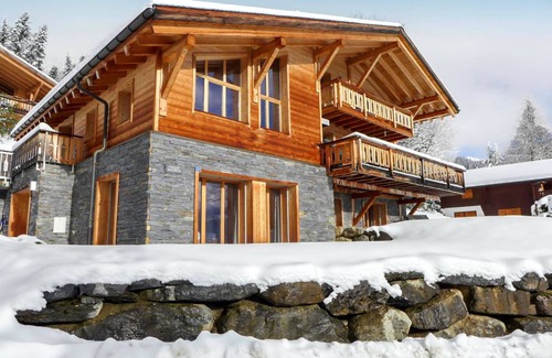 Ollon Villa | 250 m² Villa ∙ 4 bedrooms ∙ 8 guests