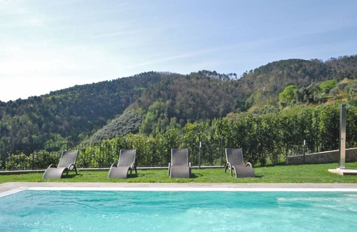 Vicopelago Villa | 250 m² Villa ∙ 6 bedrooms ∙ 10 guests
