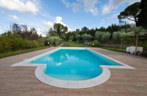 Monteriggioni Villa | 250 m² Villa ∙ 5 bedrooms ∙ 10 guests