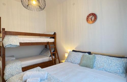 Marina di Andora Apartment | 250 mt dal mare - Relax con Ampio Terrazzo