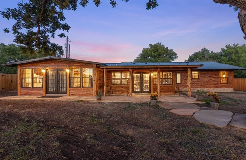 Kerrville House | 251 m² House ∙ 7 bedrooms ∙ 16 guests