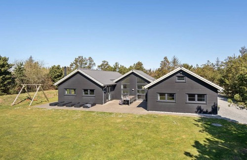 Blavand Strand House | 257 m² House ∙ 1 bedroom ∙ 14 guests