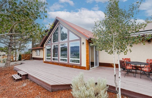 Ridgway House | 258 m² House ∙ 3 bedrooms ∙ 8 guests