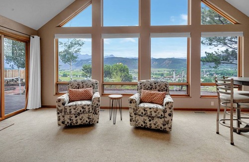 Ridgway House | 258 m² House ∙ 3 bedrooms ∙ 8 guests