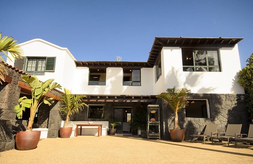 Masdache House | 260 m² House ∙ 3 bedrooms ∙ 6 guests