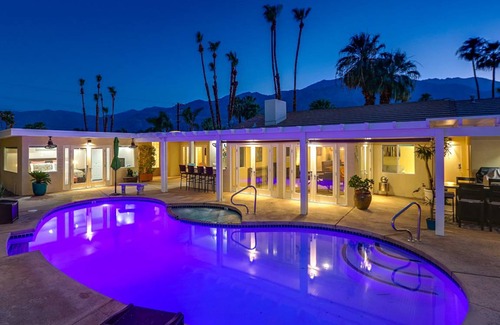 Palm Springs House | 260 m² House ∙ 4 bedrooms ∙ 8 guests