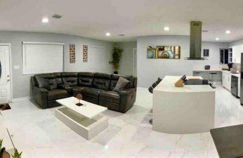 West Park House | 260 m² House ∙ 5 bedrooms ∙ 15 guests