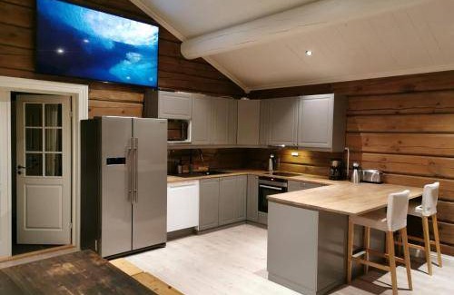 Lom Cabin | 260 m² Lodge ∙ 8 bedrooms ∙ 40 guests