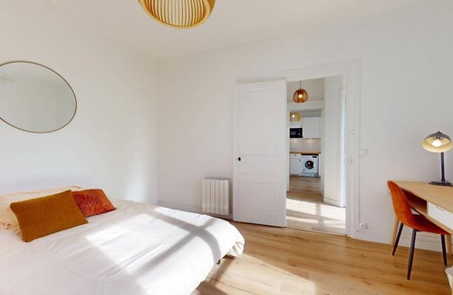 Villeurbanne Resort | 260 m² Private room ∙ 1 bedroom ∙ 1 guest