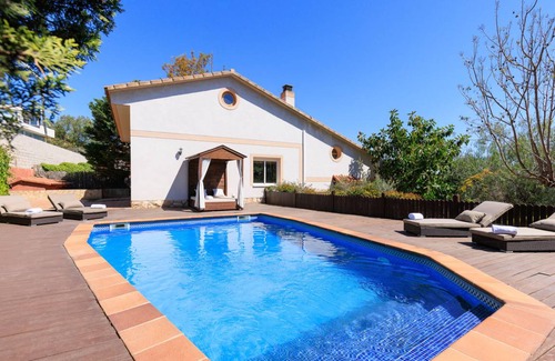 Tarragona Villa | 260 m² Villa ∙ 8 bedrooms ∙ 18 guests