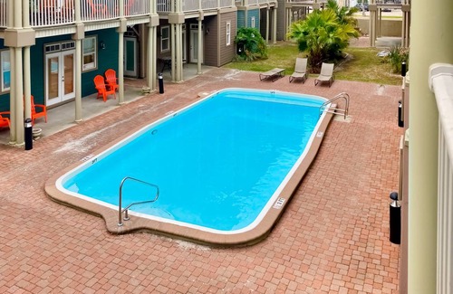 Crescent Beach House | 261 m² House ∙ 4 bedrooms ∙ 14 guests
