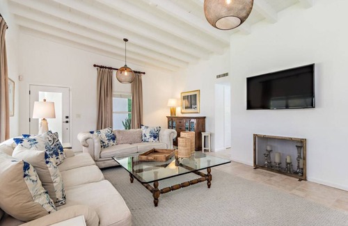 Southside House | 264 m² House ∙ 3 bedrooms ∙ 6 guests