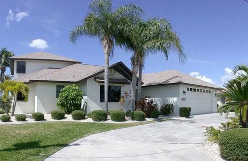 Caloosahatchee House | 268 m² House ∙ 6 bedrooms ∙ 14 guests