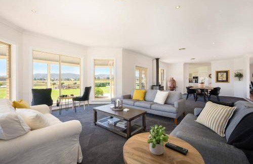 Erudgere House | 273 m² House ∙ 4 bedrooms ∙ 8 guests